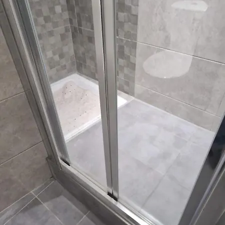 Spacious, Apt, Sleeps 5 St. Paul's Bay