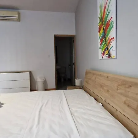 Lejlighed Spacious, Apt, Sleeps 5 San Pawl il-Baħar