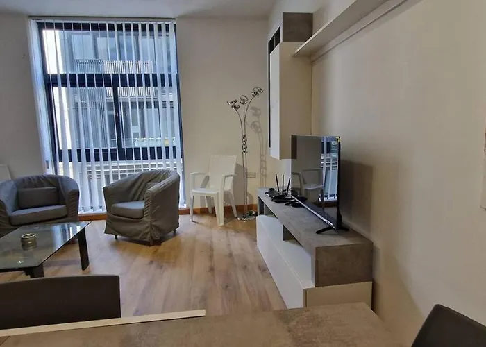 Daire Spacious, Apt, Sleeps 5