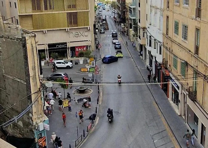 Daire Spacious, Apt, Sleeps 5 Sliema