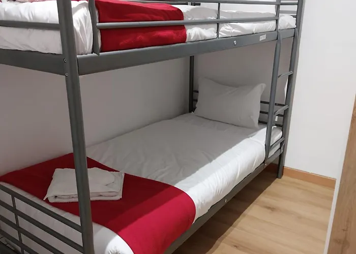 Daire Spacious, Apt, Sleeps 5 *